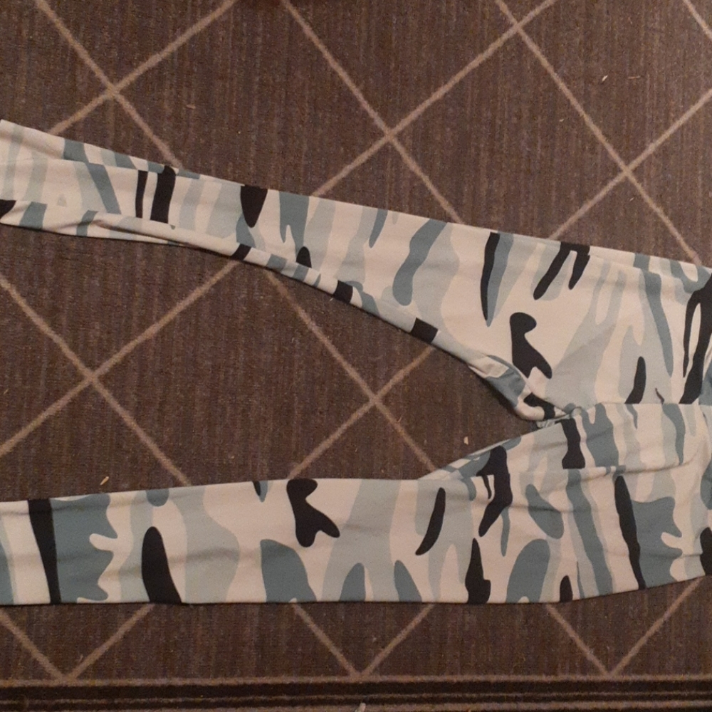 Work out set. - Picture 2 of 3
